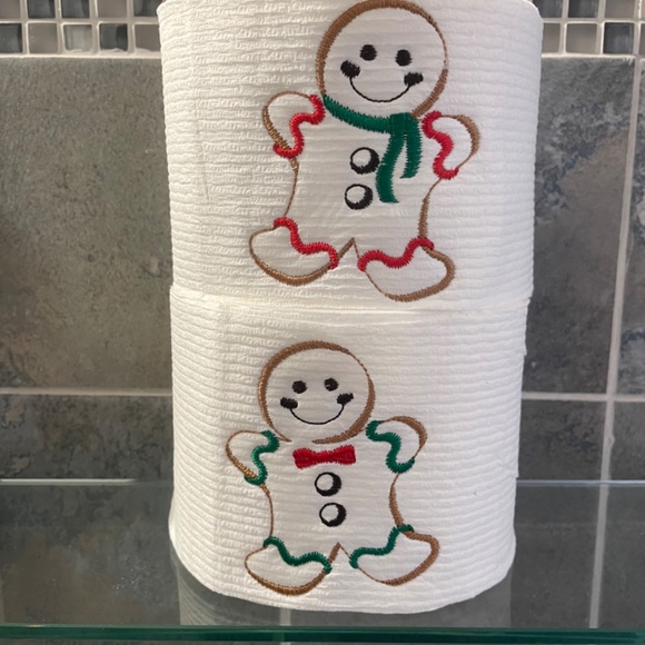 Christmas cookies! Gingerbread embroidered on Toilet Paper Really!  2 pack - Picture 4 of 6